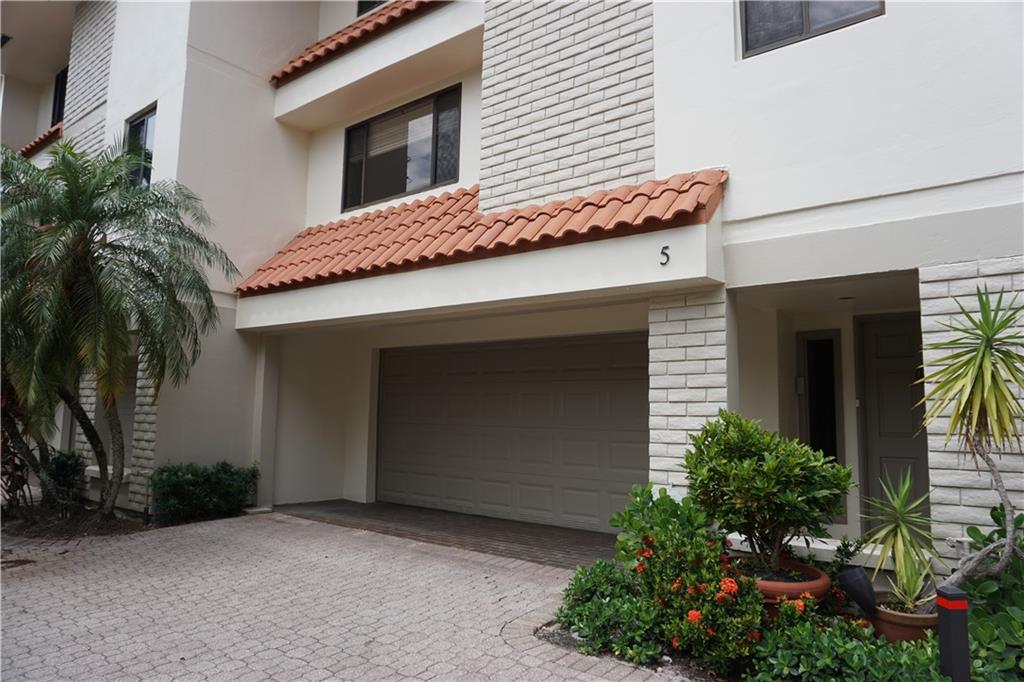 VICTORIA PARK PLACE - Residential