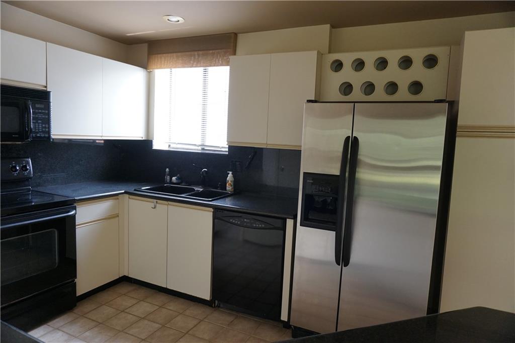 VICTORIA PARK PLACE - Residential