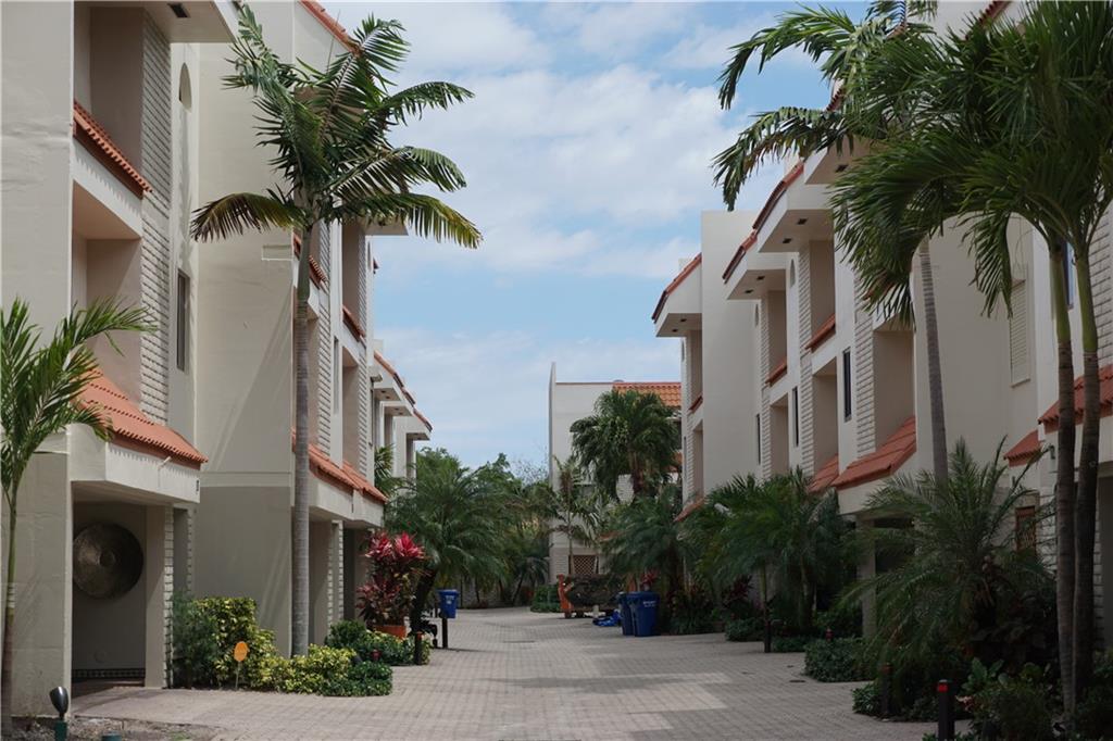 VICTORIA PARK PLACE - Residential