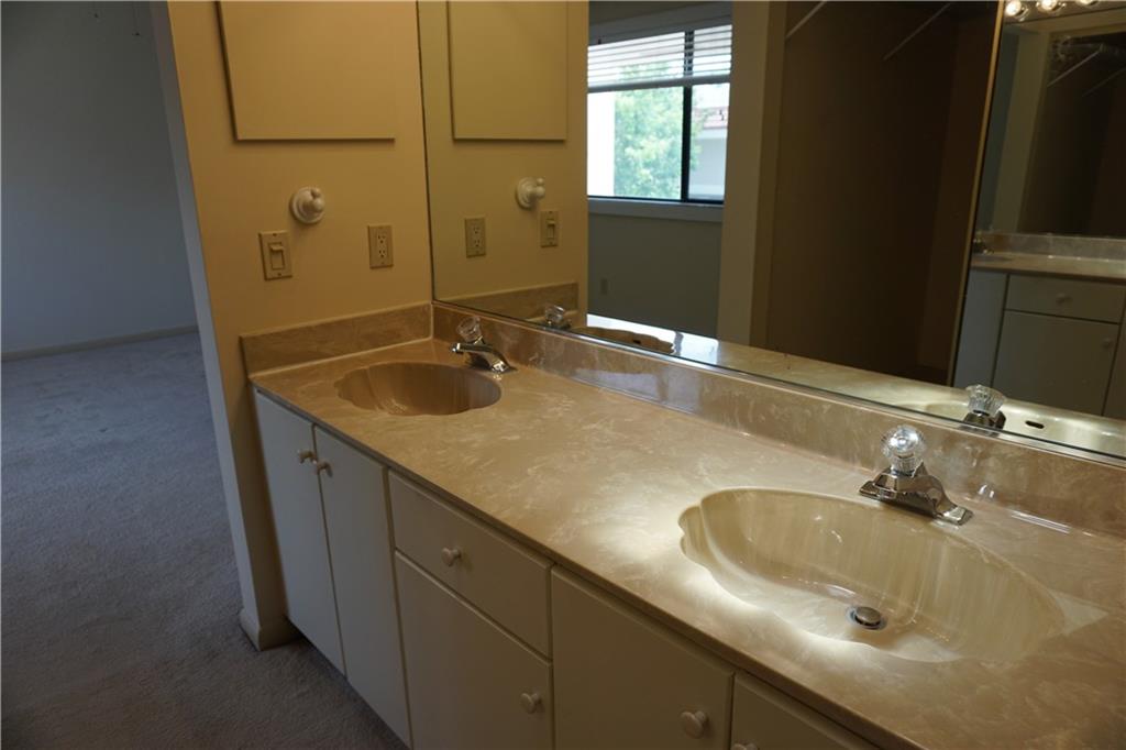 VICTORIA PARK PLACE - Residential