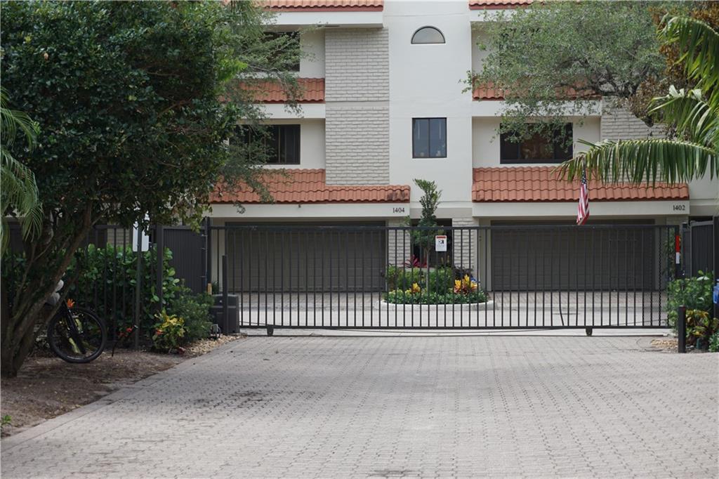 VICTORIA PARK PLACE - Residential