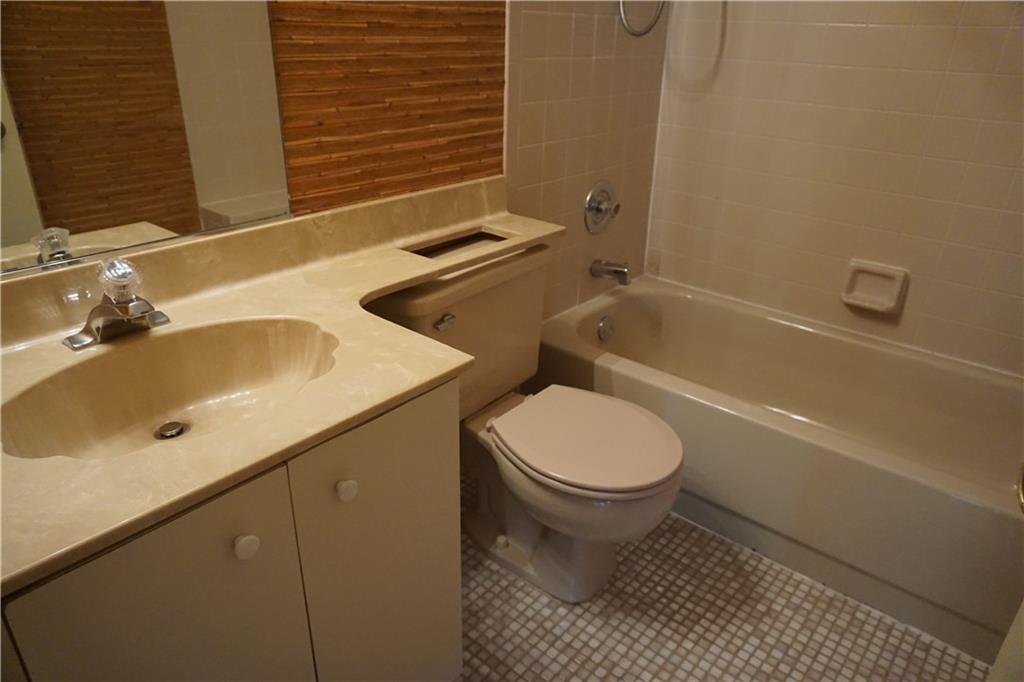 VICTORIA PARK PLACE - Residential