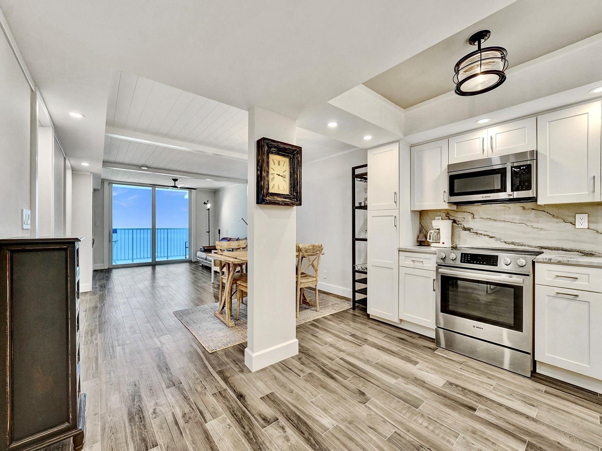 EDGEWATER BEACH TOWERS - Residential