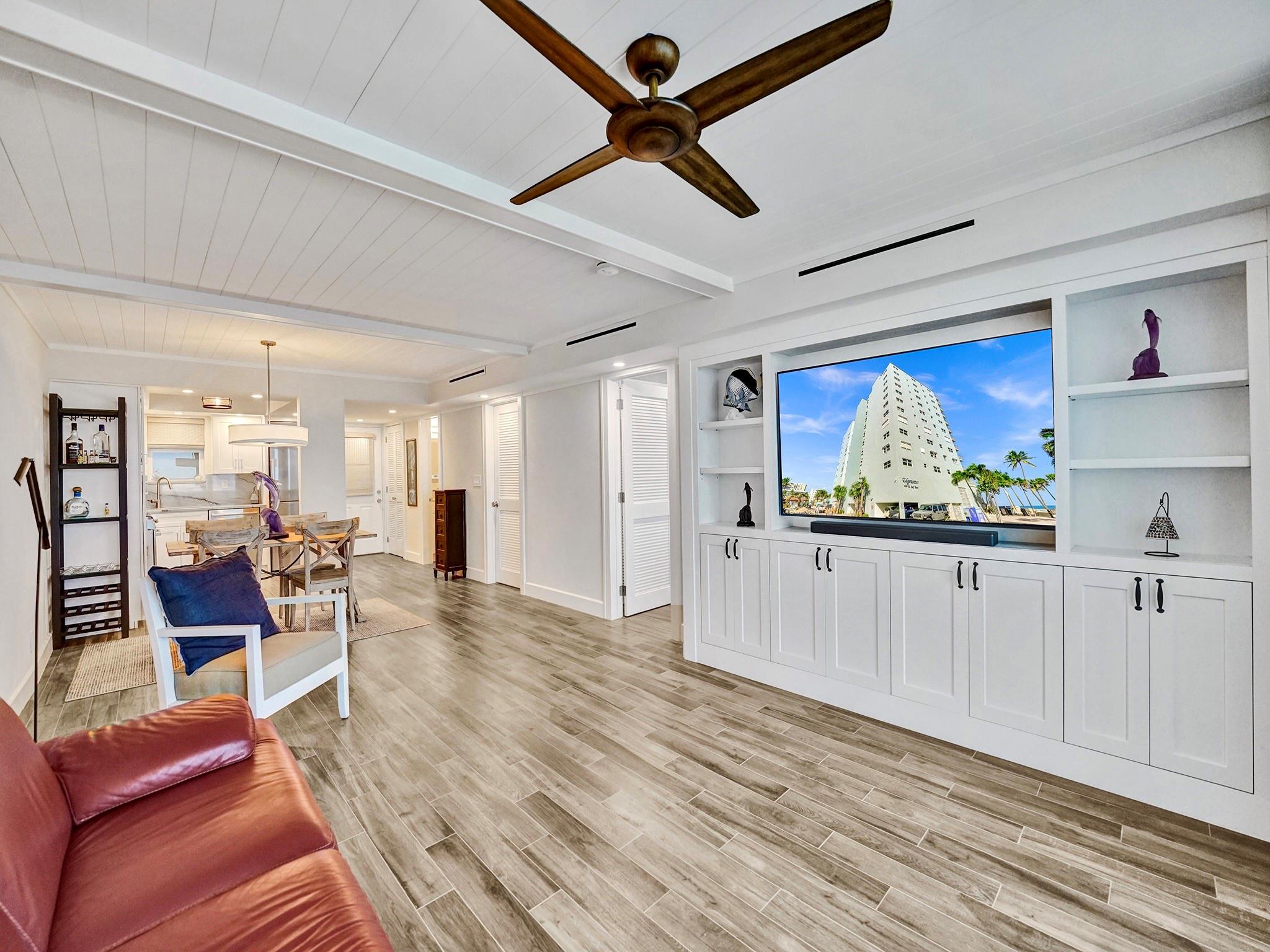 EDGEWATER BEACH TOWERS - Residential