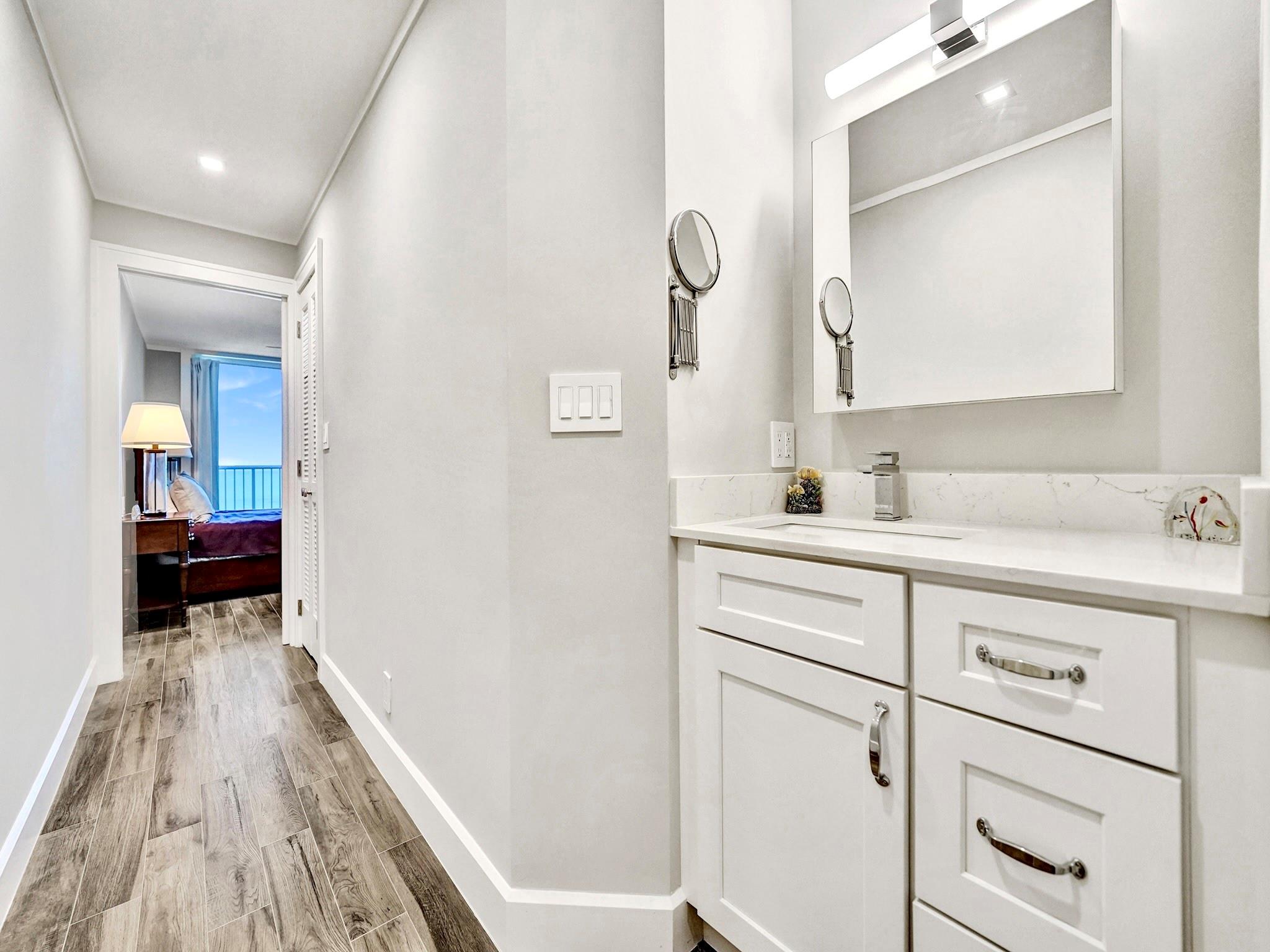EDGEWATER BEACH TOWERS - Residential