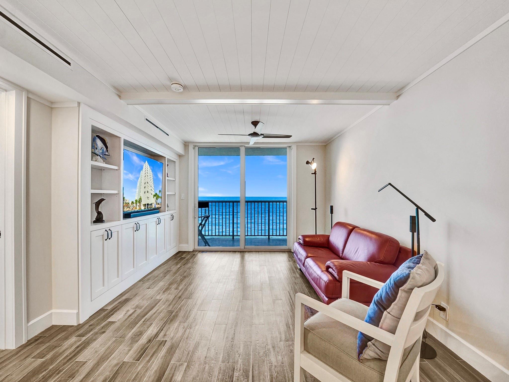 EDGEWATER BEACH TOWERS - Residential