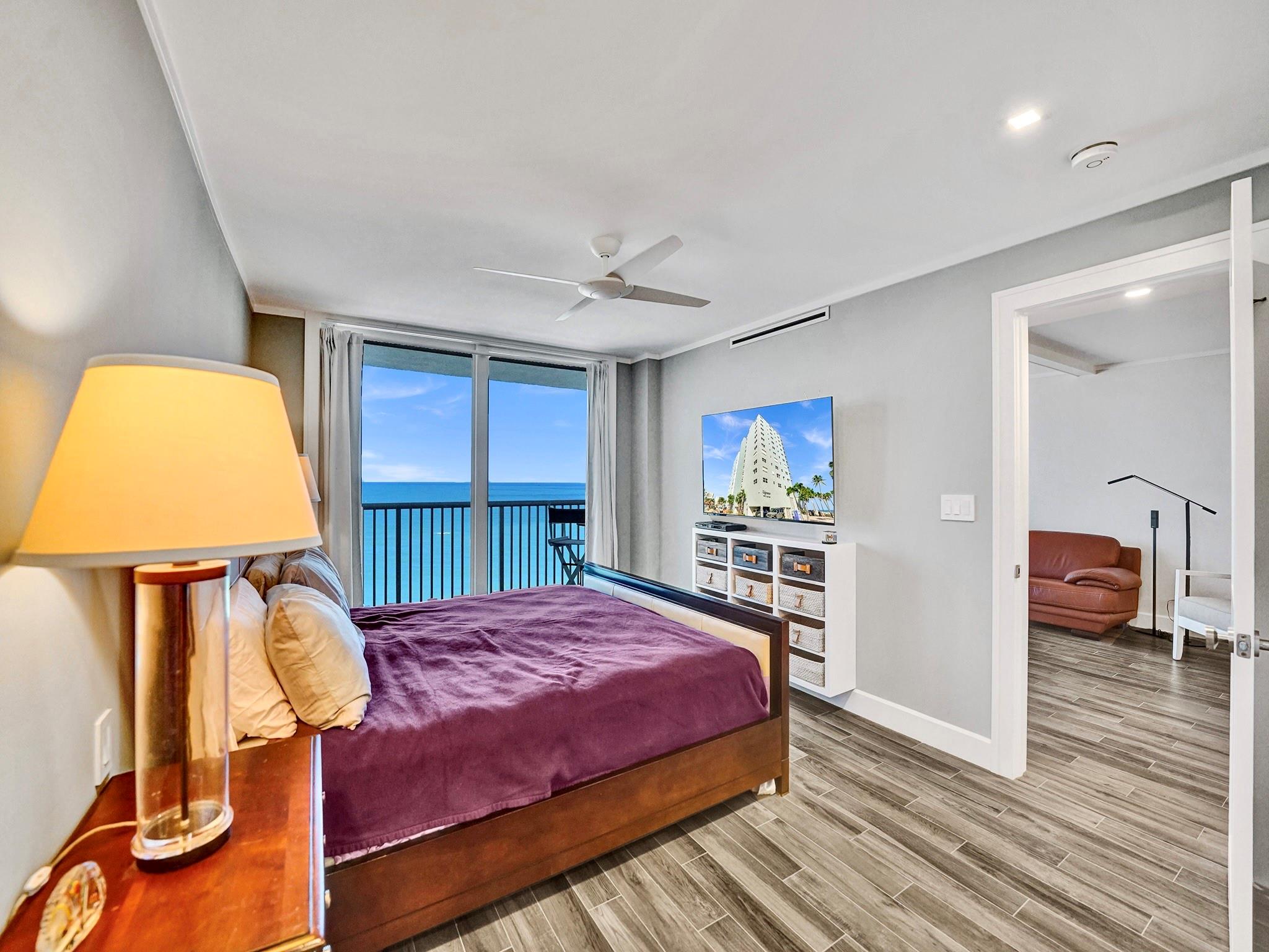 EDGEWATER BEACH TOWERS - Residential