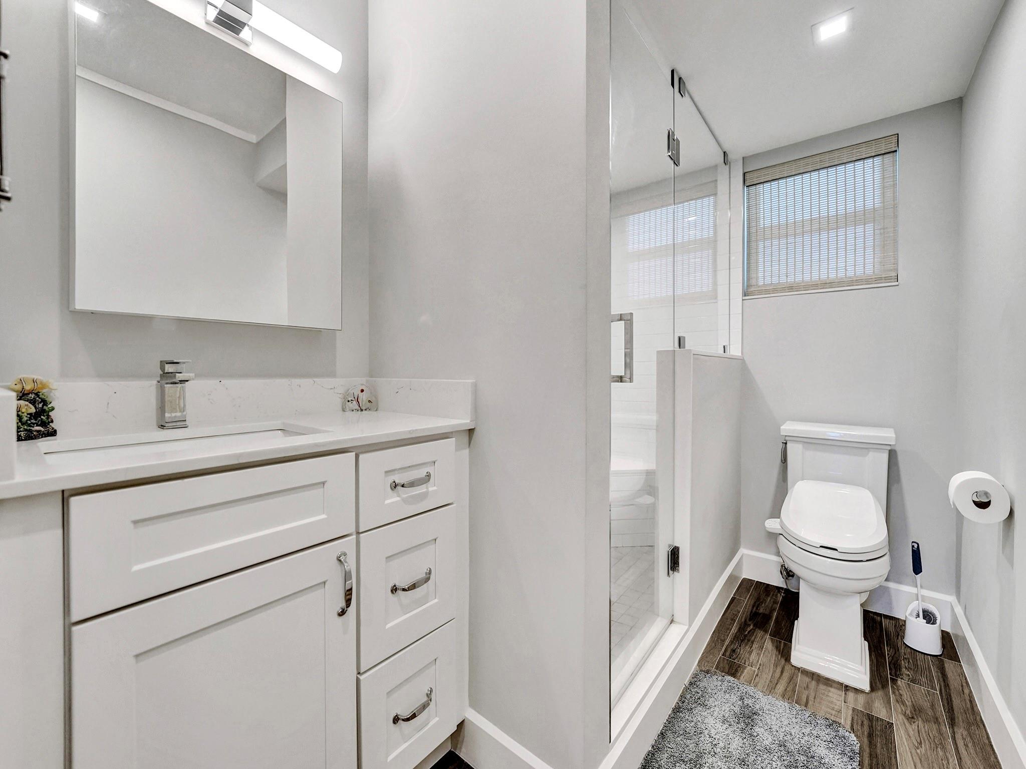 EDGEWATER BEACH TOWERS - Residential