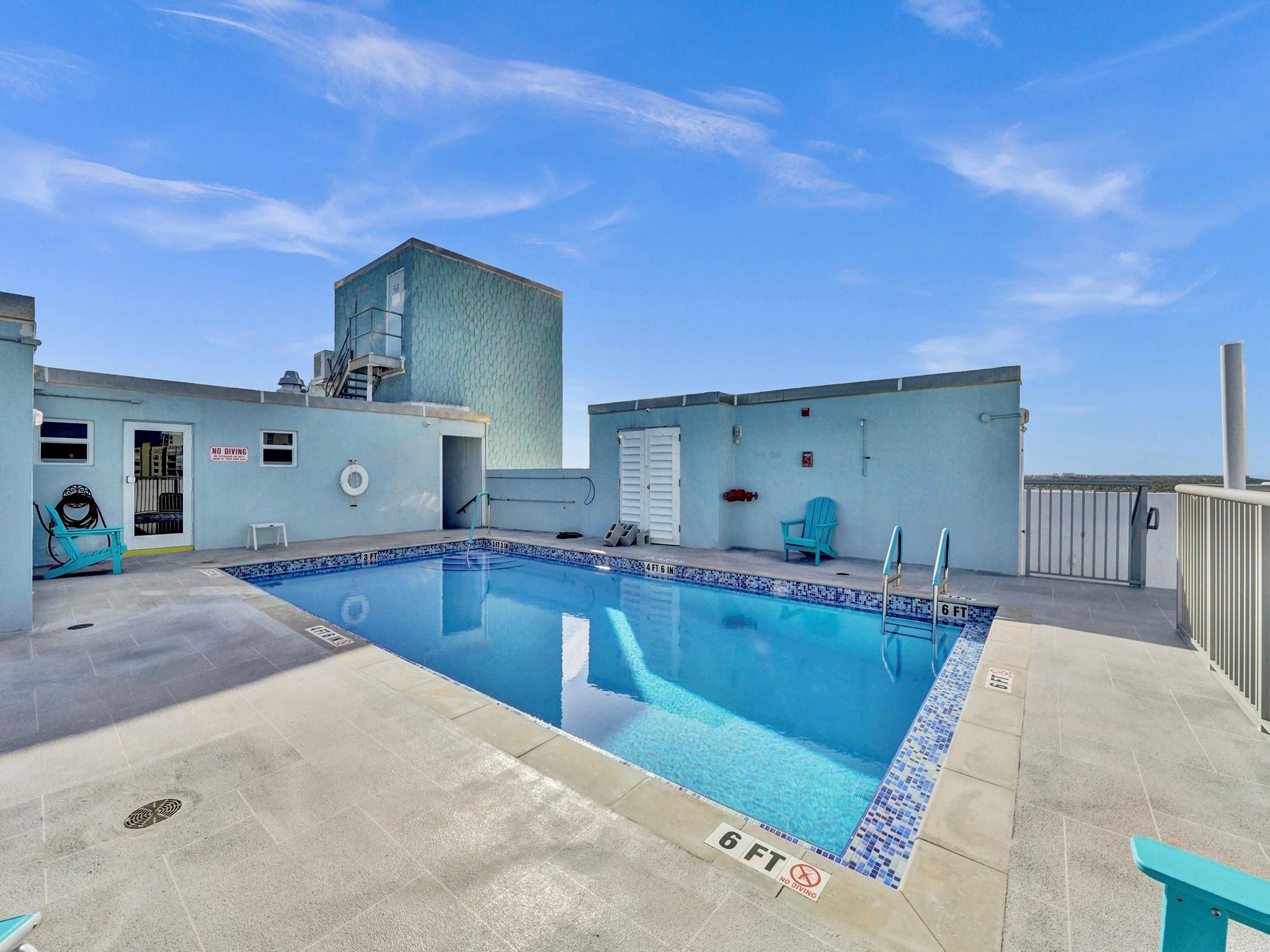 EDGEWATER BEACH TOWERS - Residential