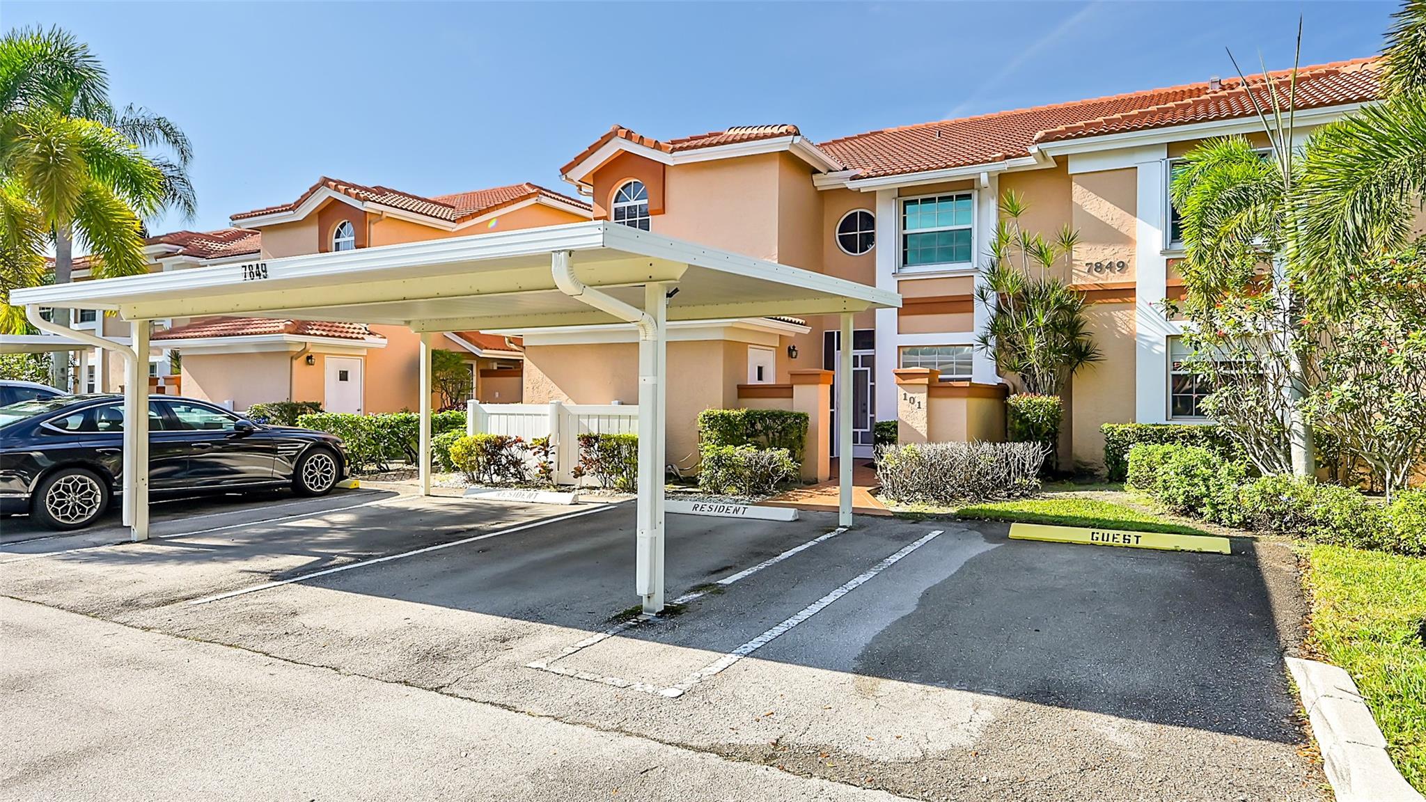 Palm Isles - Residential