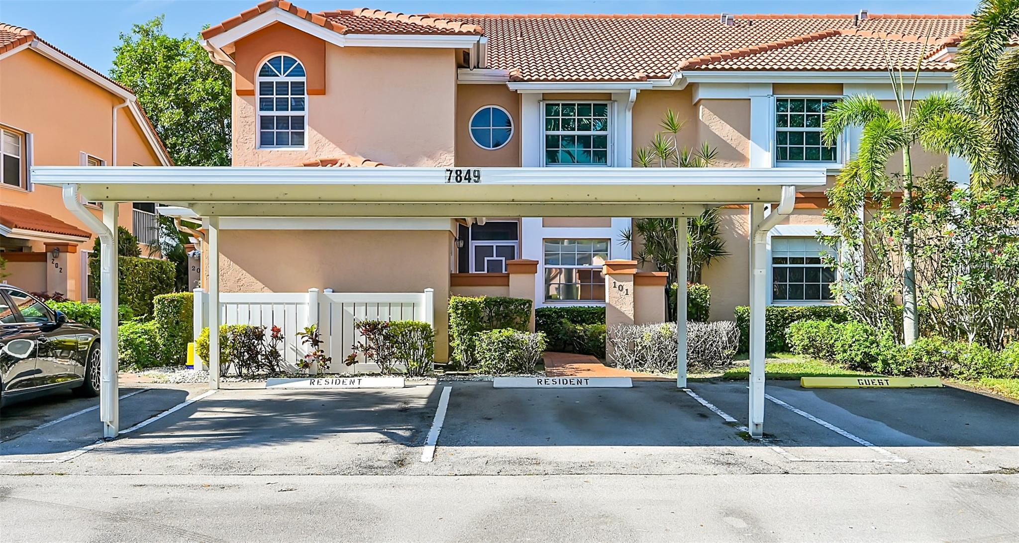 Palm Isles - Residential