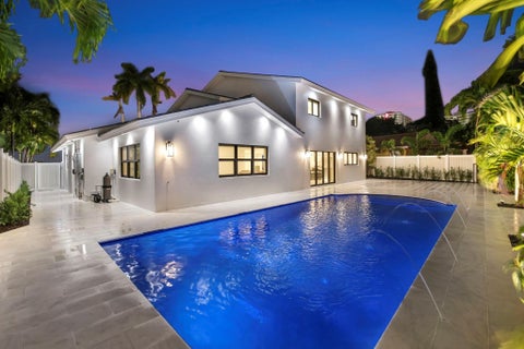 Tiny photo for 3316 NE 37TH Street, Fort Lauderdale, FL 33308 (MLS # B26088162)