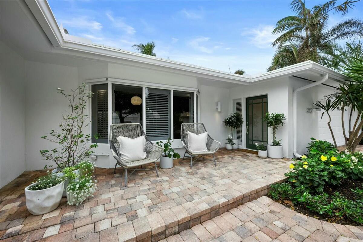 232 Cove Place