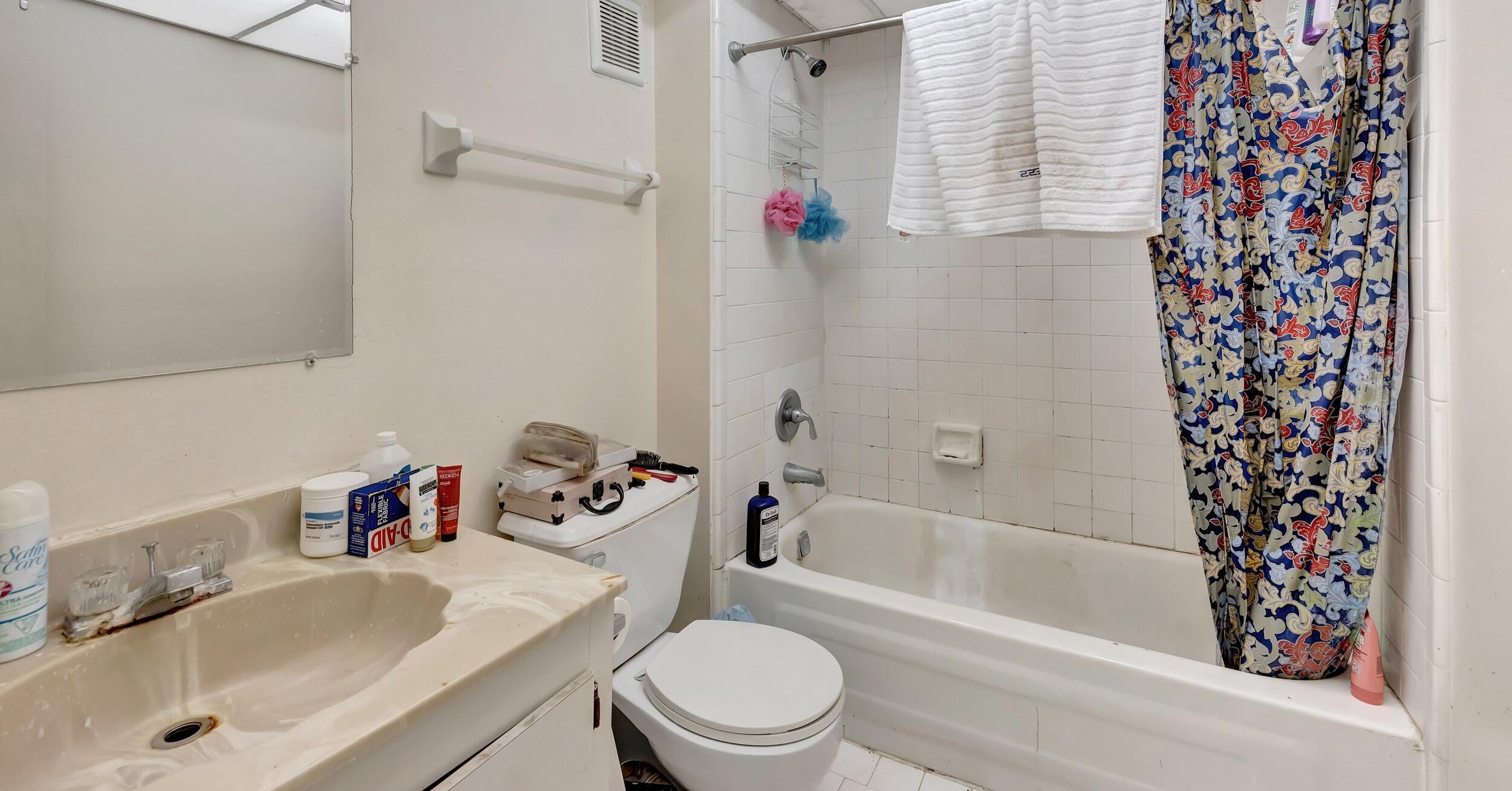 VERSAILLES GARDENS CONDO - Residential