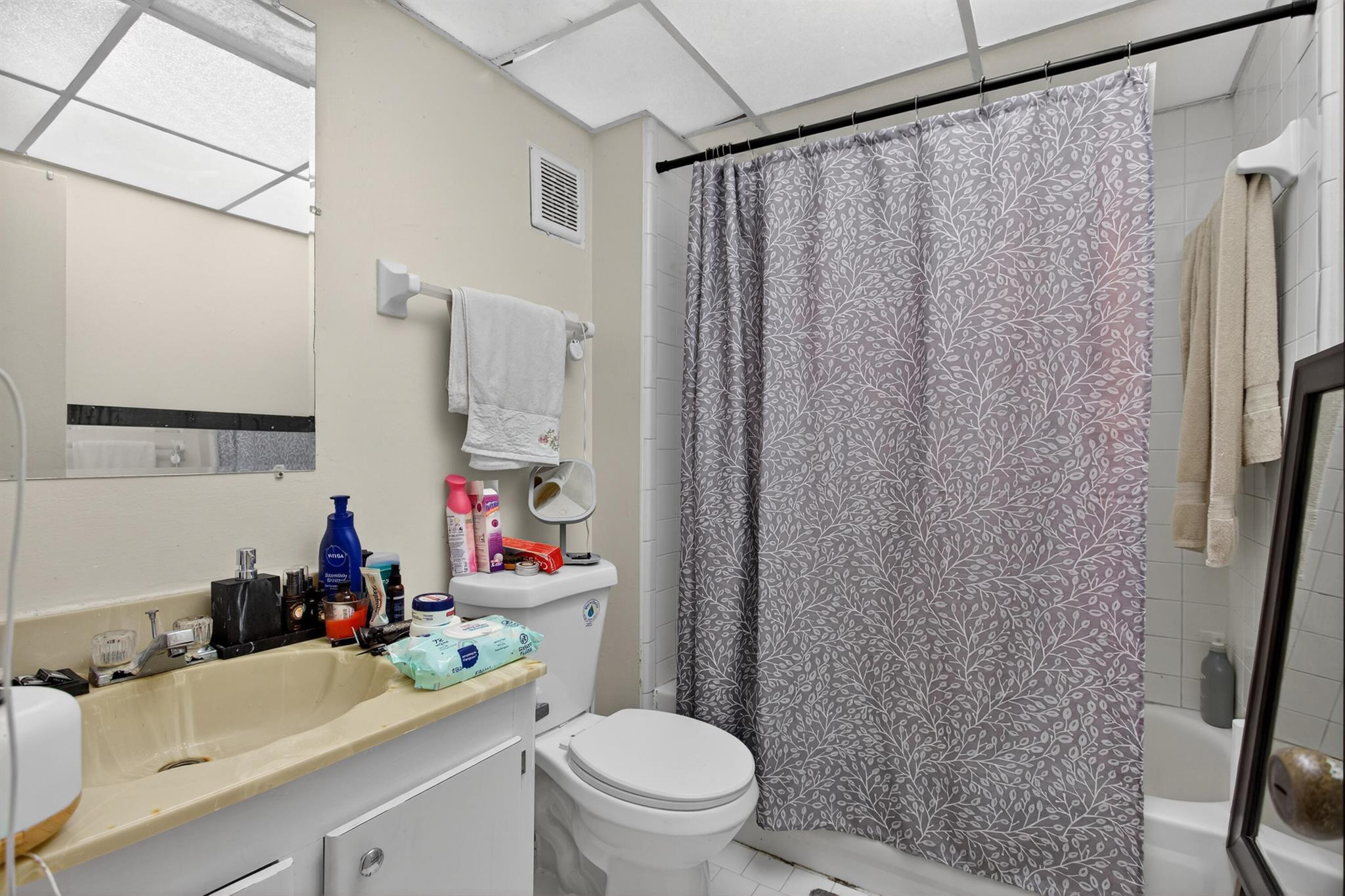 VERSAILLES GARDENS CONDO - Residential