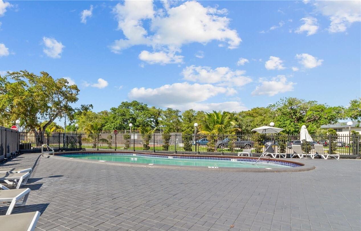 VERSAILLES GARDENS CONDO - Residential