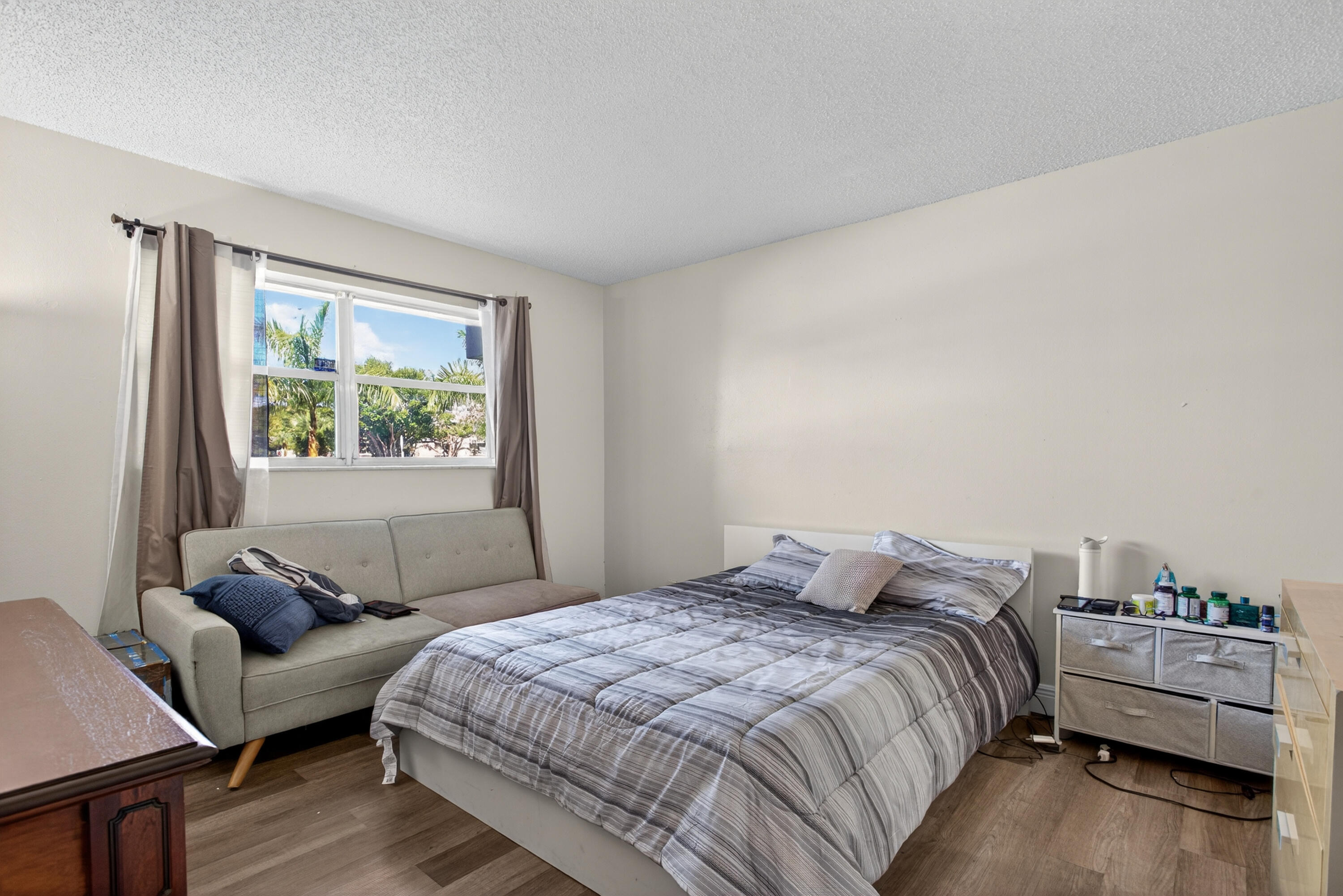 VERSAILLES GARDENS CONDO - Residential