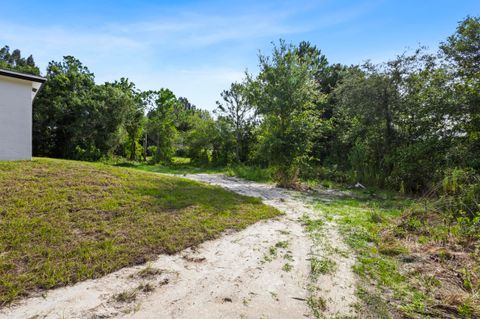 A home in Okeechobee