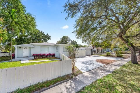 906 S 26th Avenue Hollywood FL 33020