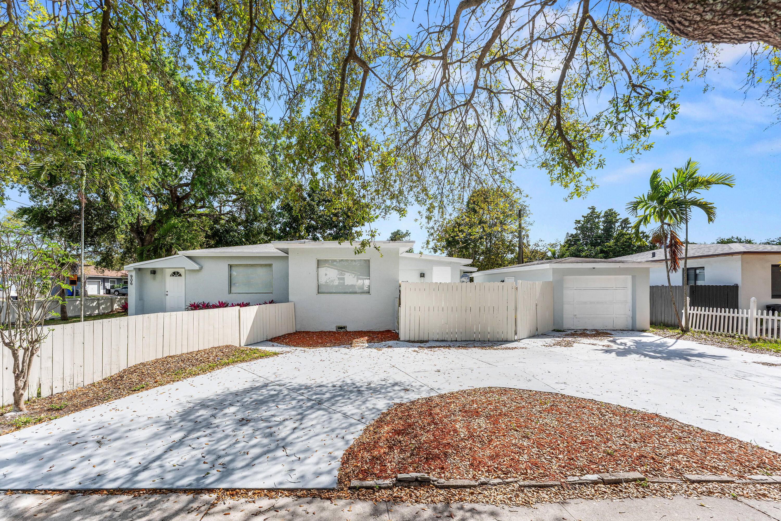 SOUTH HOLLYWOOD AMD PLAT - Residential