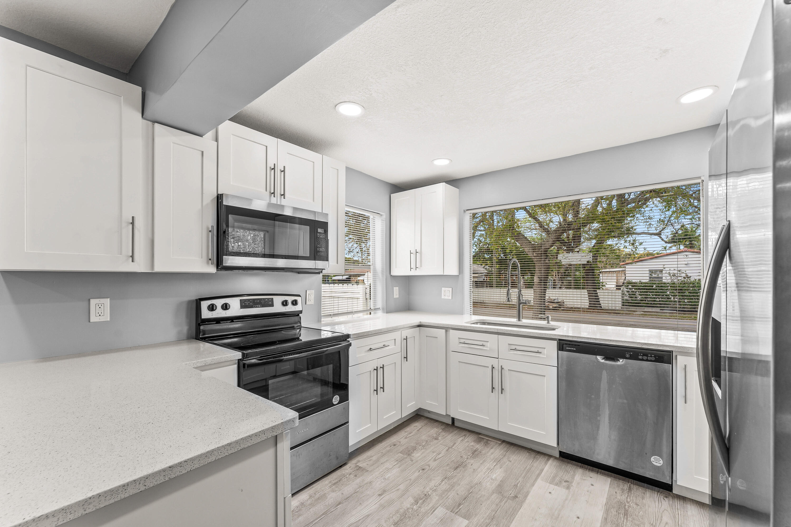 SOUTH HOLLYWOOD AMD PLAT - Residential