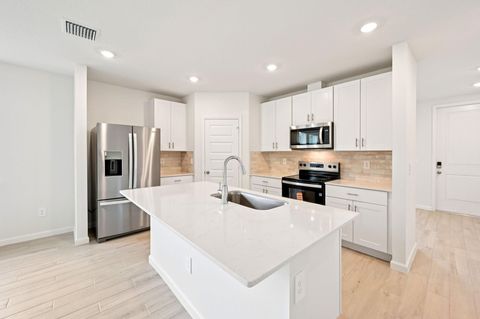 Townhomes and Villas with Garages in Florida's Treasure Coast 34 5461 Hampton Park Circle Vero Beach FL 32966