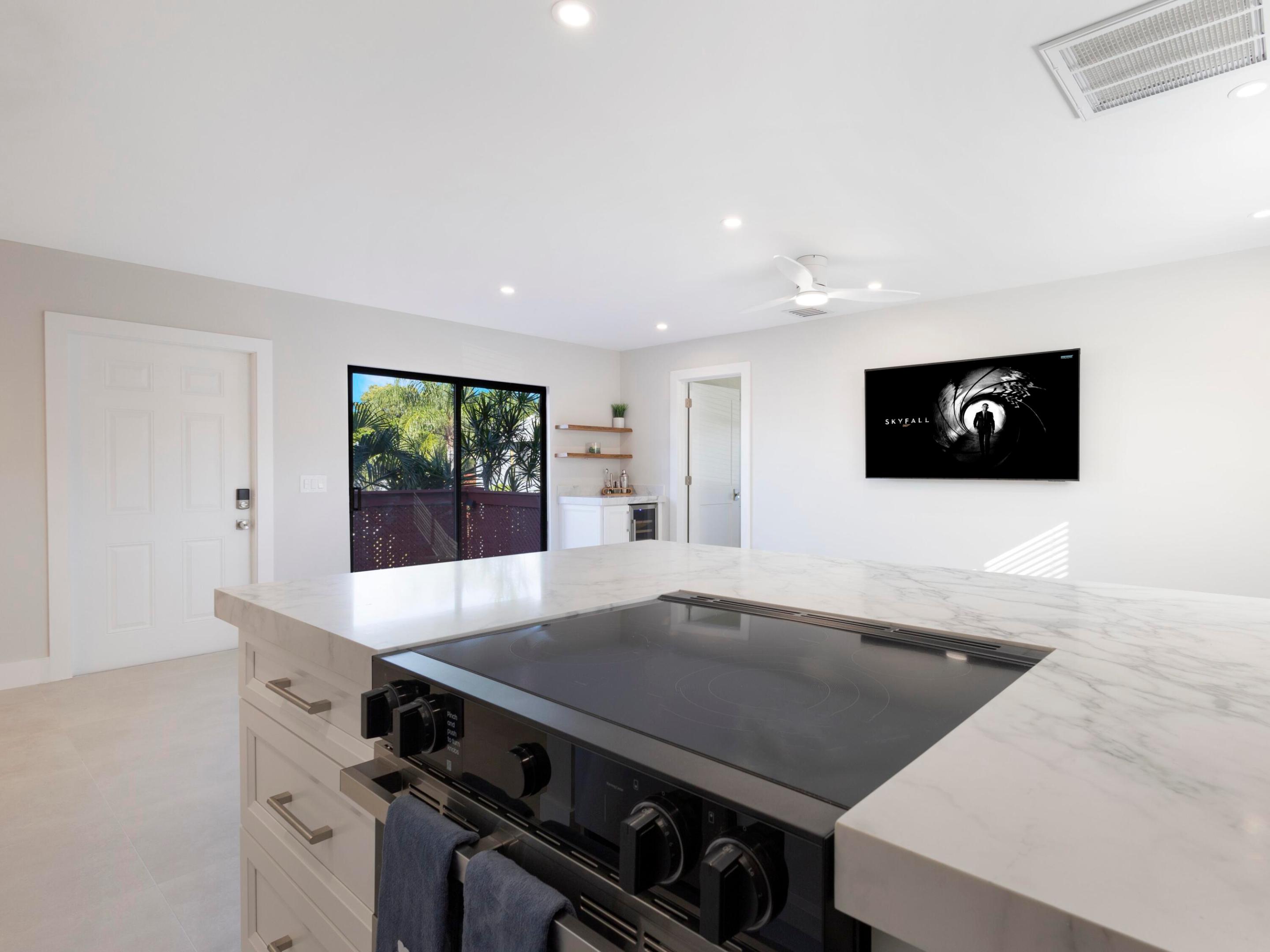 CROSSINGS OF BOYNTON BEACH CONDO - Residential Lease