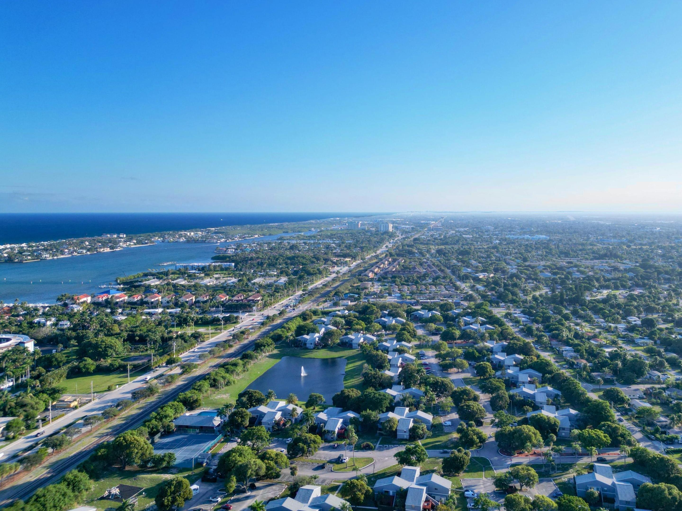 CROSSINGS OF BOYNTON BEACH CONDO - Residential Lease