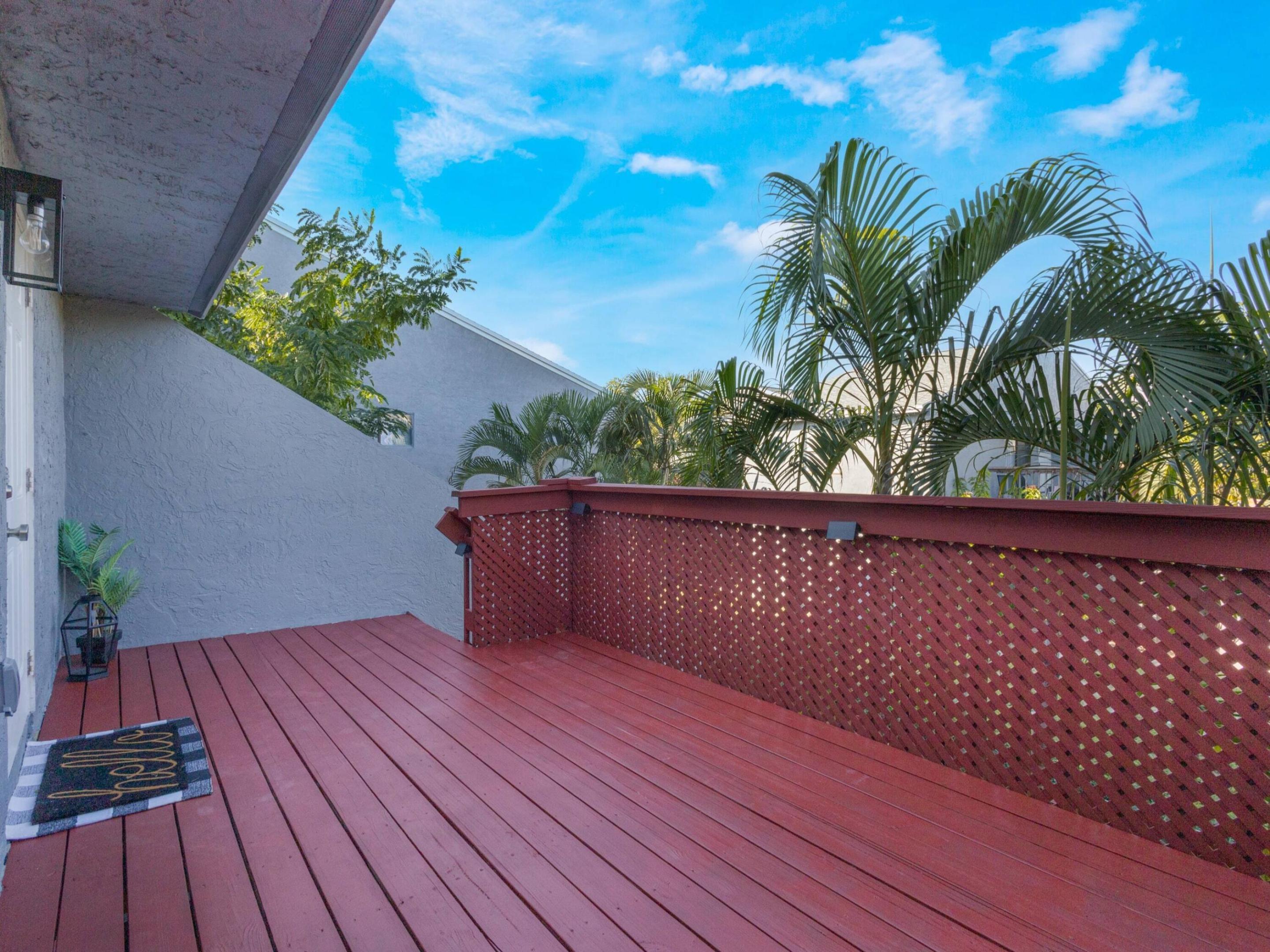 CROSSINGS OF BOYNTON BEACH CONDO - Residential Lease