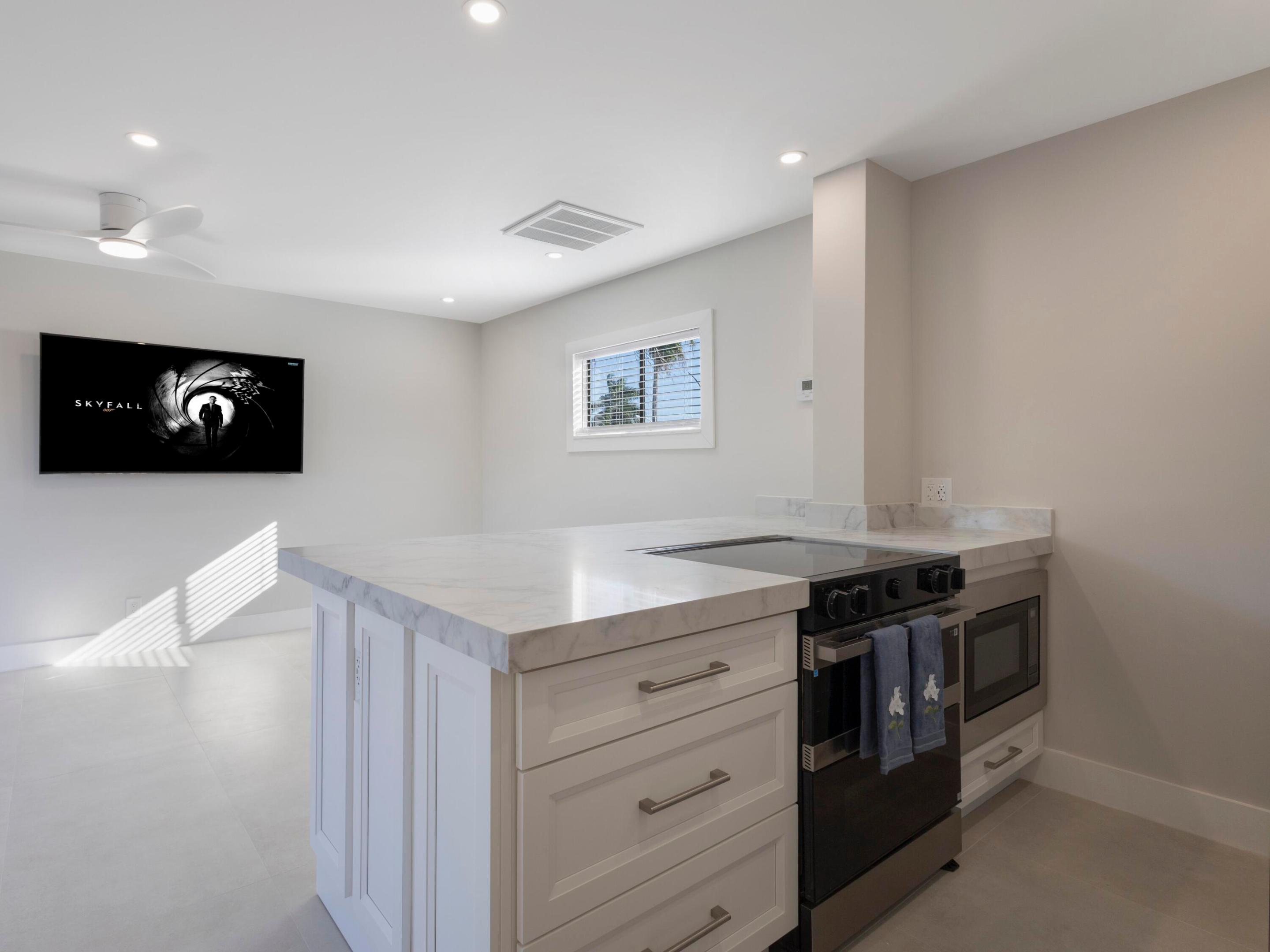CROSSINGS OF BOYNTON BEACH CONDO - Residential Lease