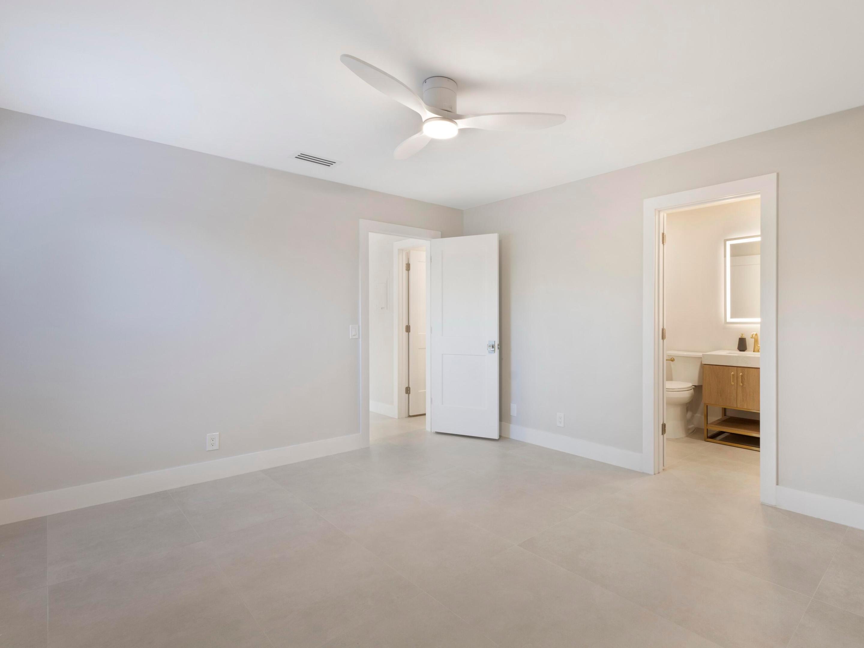 CROSSINGS OF BOYNTON BEACH CONDO - Residential Lease