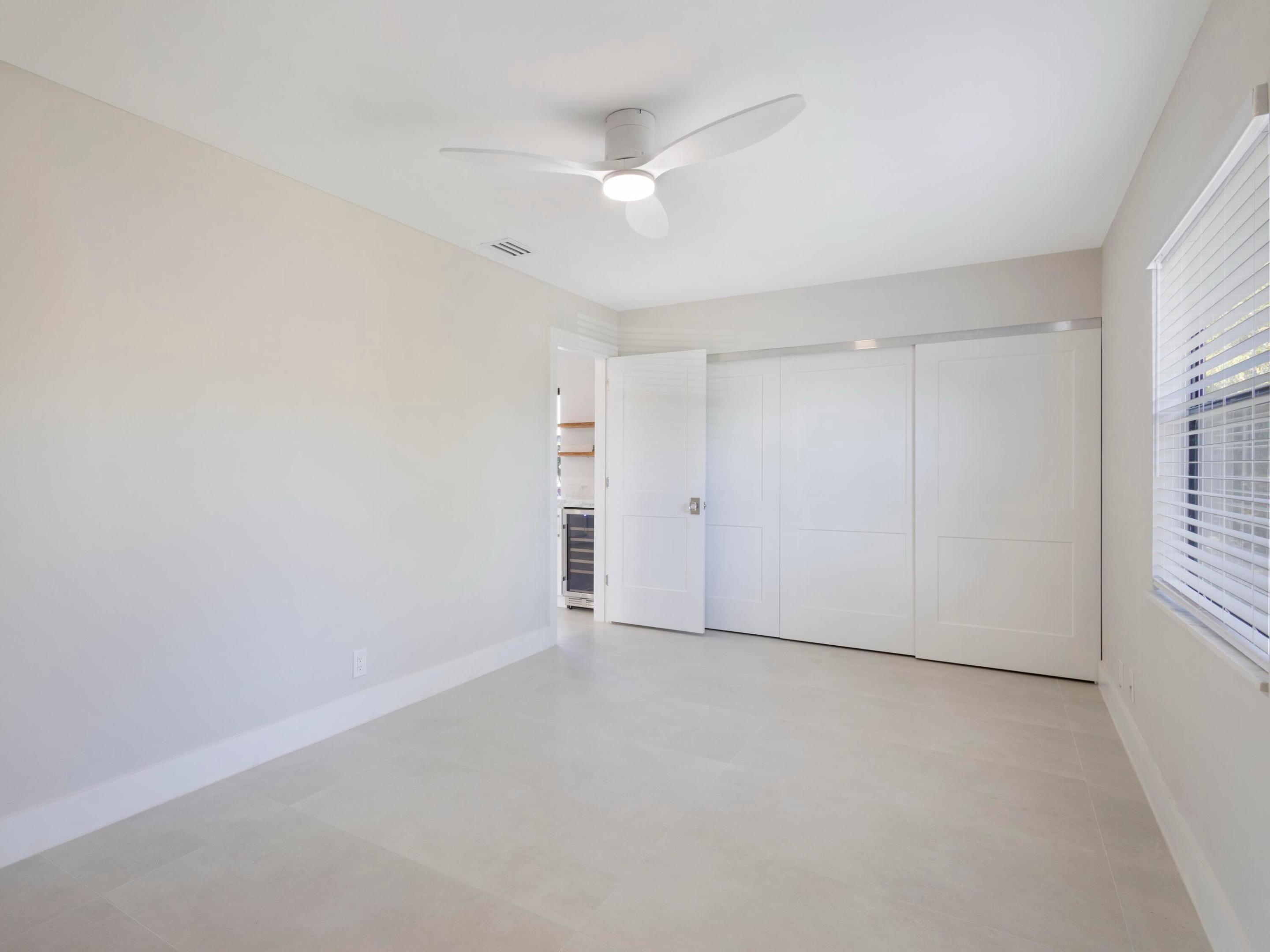 CROSSINGS OF BOYNTON BEACH CONDO - Residential Lease