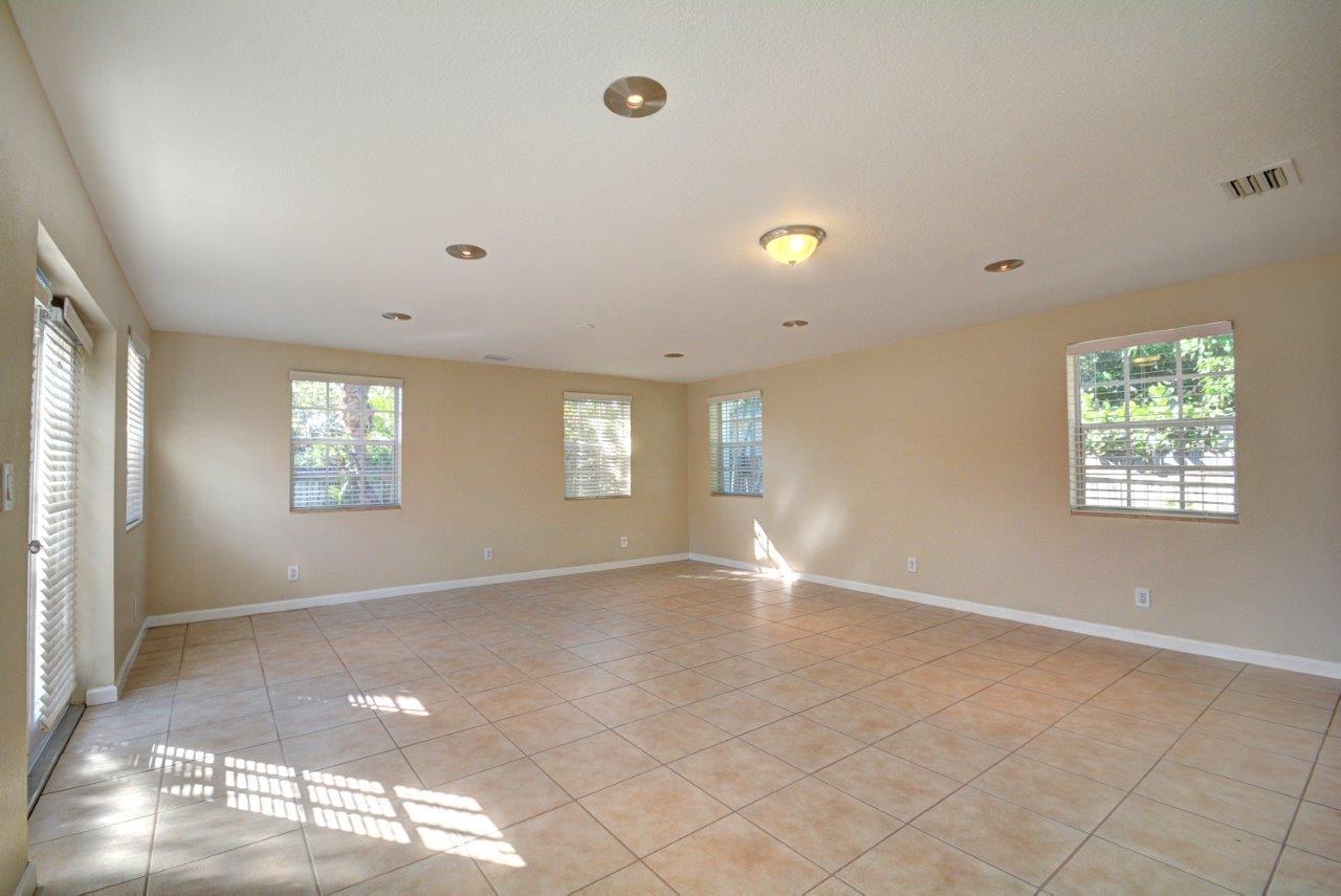 LITTLE RANCHES - Residential