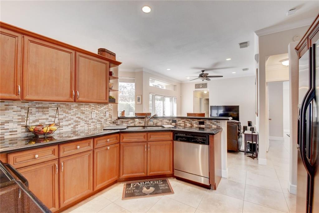 NEW ORLEANS LAKESITES FIR - Residential Lease