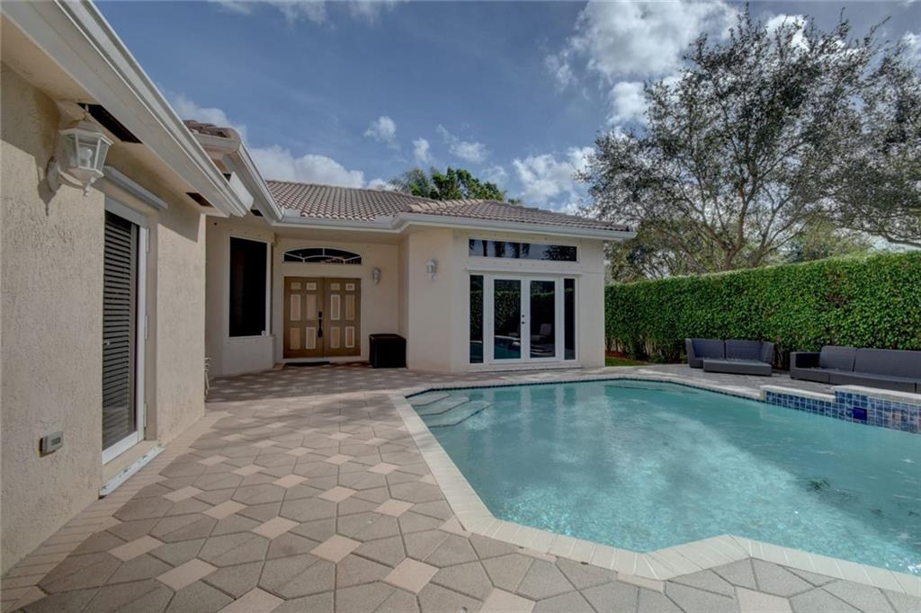 NEW ORLEANS LAKESITES FIR - Residential Lease