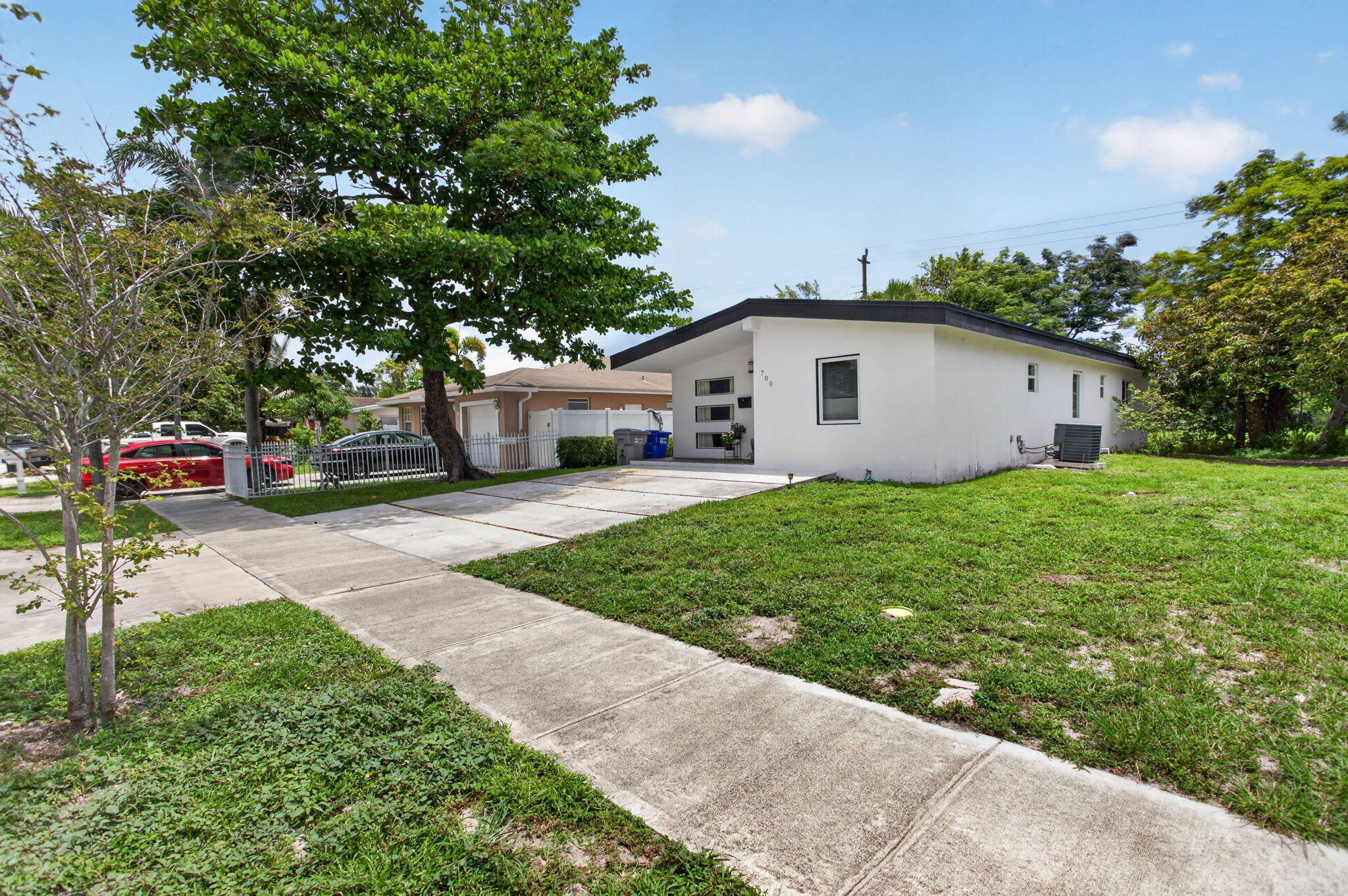 700 NW 17th Terrace