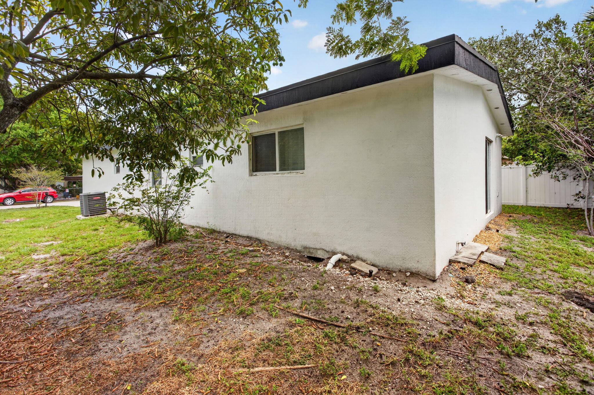700 NW 17th Terrace