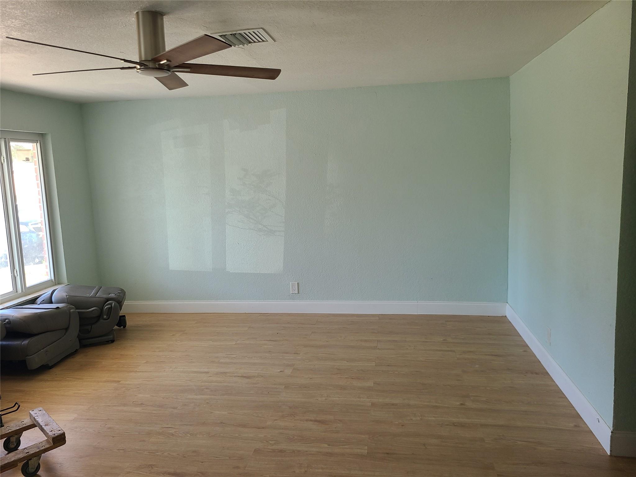 Lauderhill Manor 75-43 B - Residential Lease