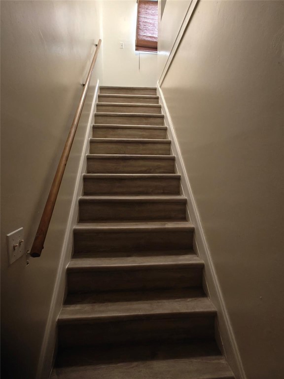 FOREST VILLAS CONDO - Residential Lease