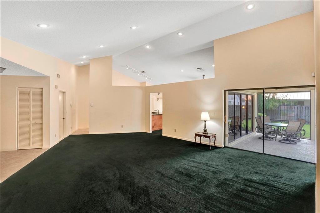 Country Address Encore 13 - Residential