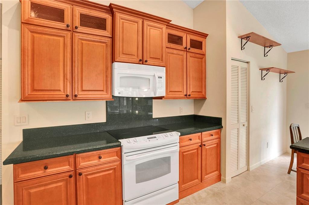 Country Address Encore 13 - Residential