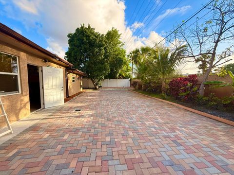 Tiny photo for 5279 W Woodstone Cir Circle W, Lake Worth, FL 33463 (MLS # B26011523)