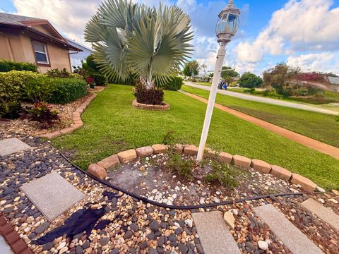 5279 W Woodstone Cir Circle W Lake Worth FL 33463