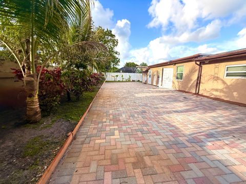 Tiny photo for 5279 W Woodstone Cir Circle W, Lake Worth, FL 33463 (MLS # B26011523)