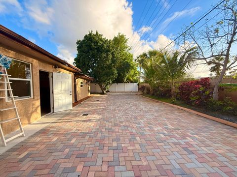 Tiny photo for 5279 W Woodstone Cir Circle W, Lake Worth, FL 33463 (MLS # B26011523)