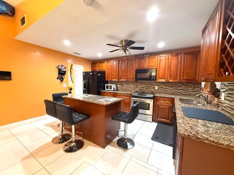 Tiny photo for 5279 W Woodstone Cir Circle W, Lake Worth, FL 33463 (MLS # B26011523)