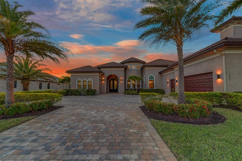 Featured picture for the property R10942347
