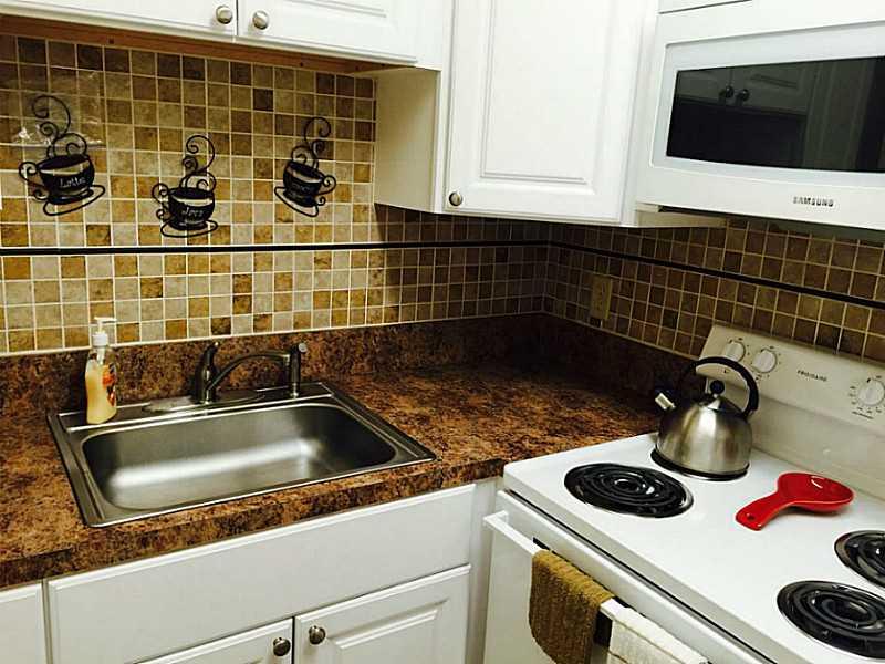 Georgian Court Apts - Residential