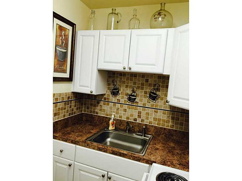 Georgian Court Apts - Residential