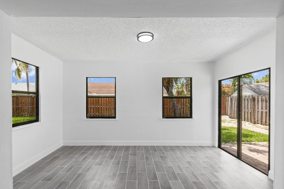 SANDALFOOT COVE SEC 9 - Residential